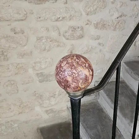 La Petite Cours D'uzès Centre *