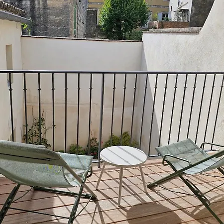 La Petite Cours D'uzès Centre * Uzès